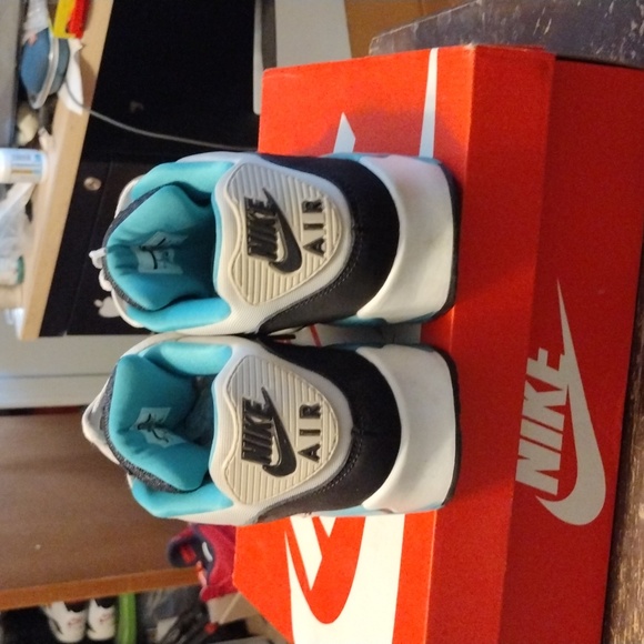 Nike air max 90 essential sport turquoise. Size 9 - Picture 4 of 8